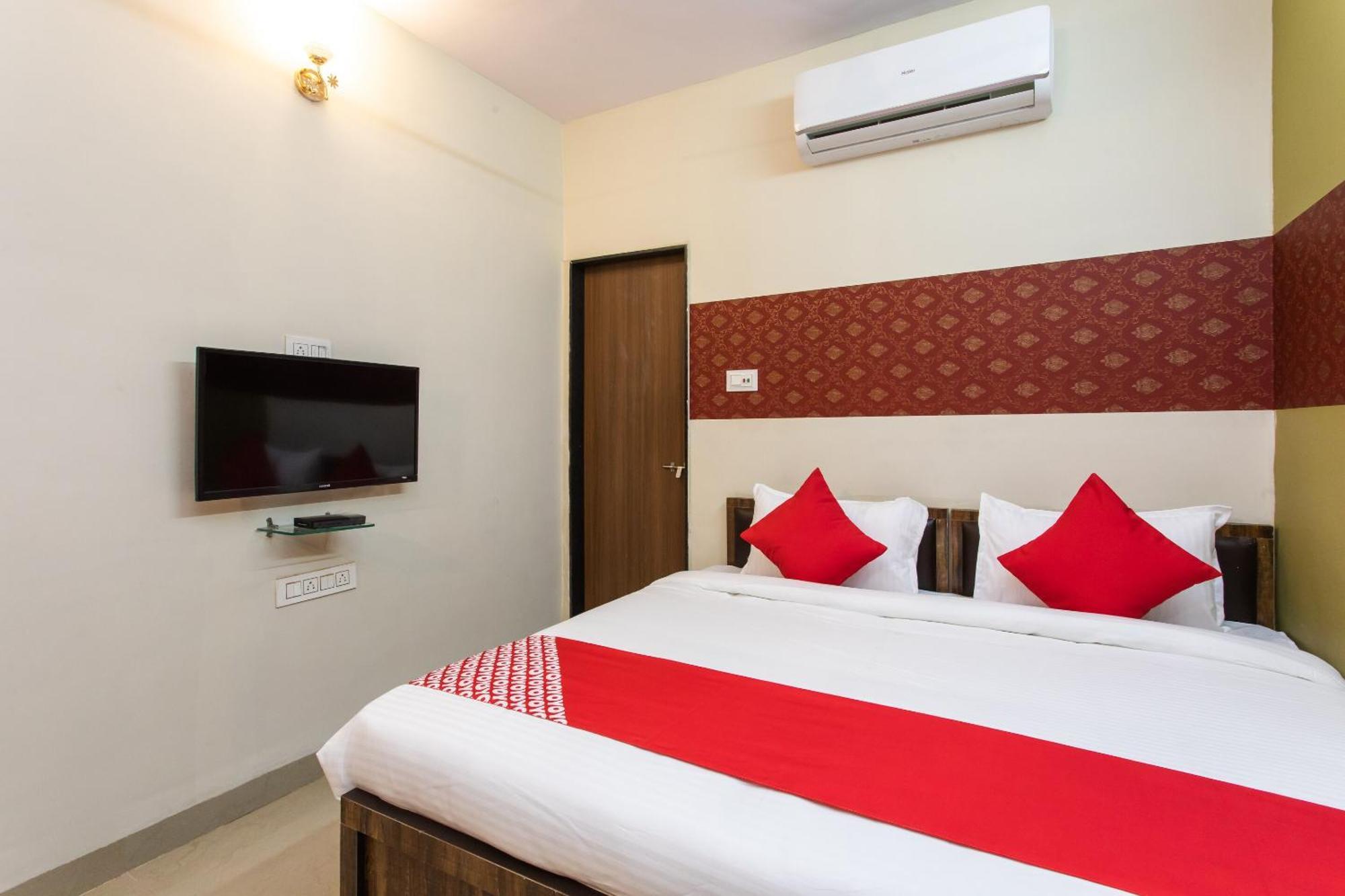 SPOT ON 27860 Hotel Apple Tree Indore Buitenkant foto