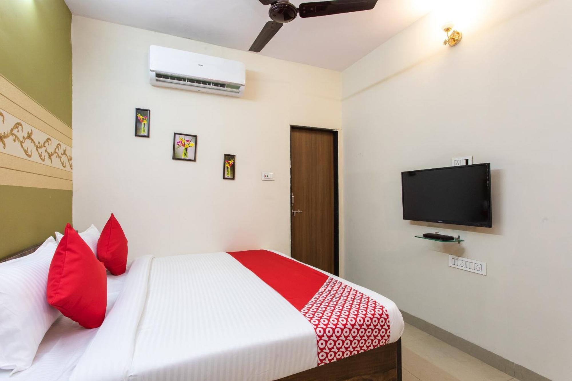 SPOT ON 27860 Hotel Apple Tree Indore Buitenkant foto